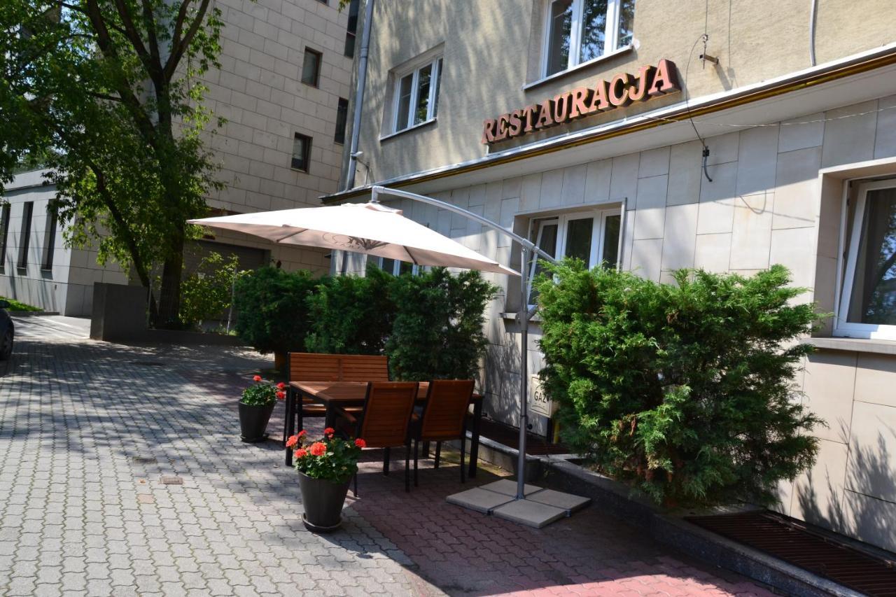 Karat Bed and Breakfast Warszawa Exteriör bild