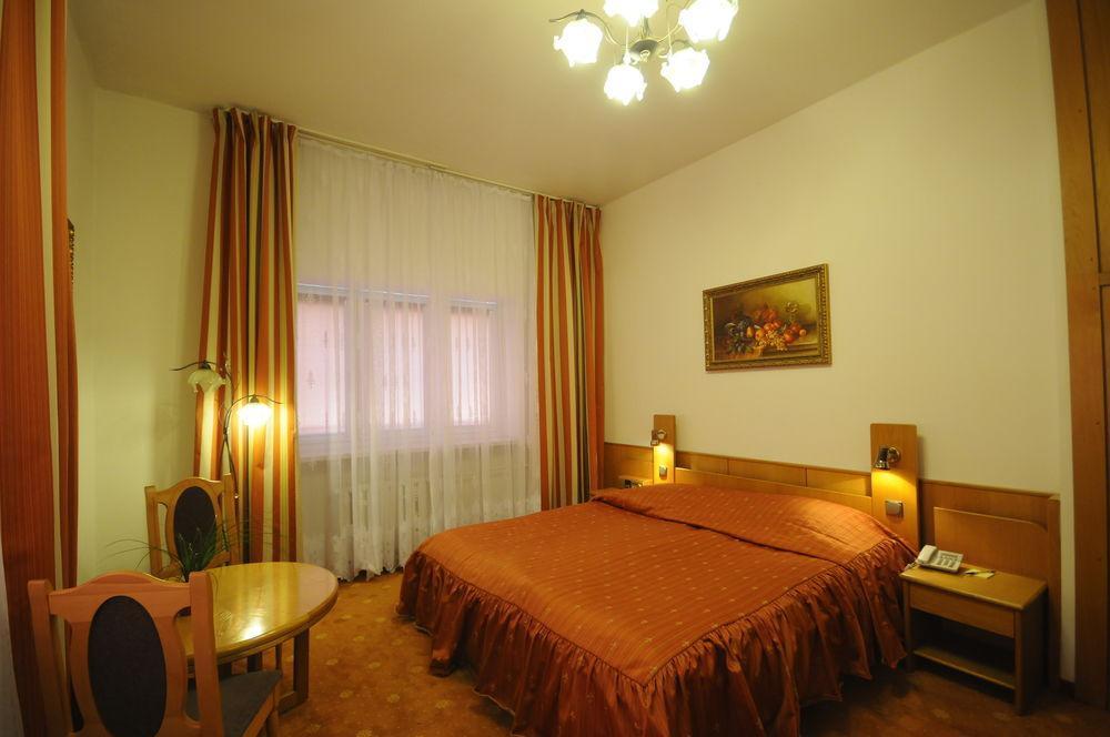 Karat Bed and Breakfast Warszawa Rum bild